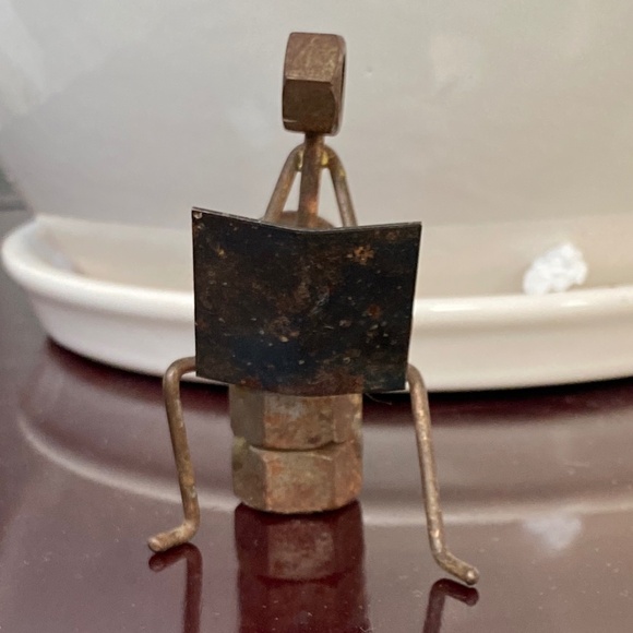 Metal Figurines Lady w credit card & Man on the Potty - Picture 11 of 15